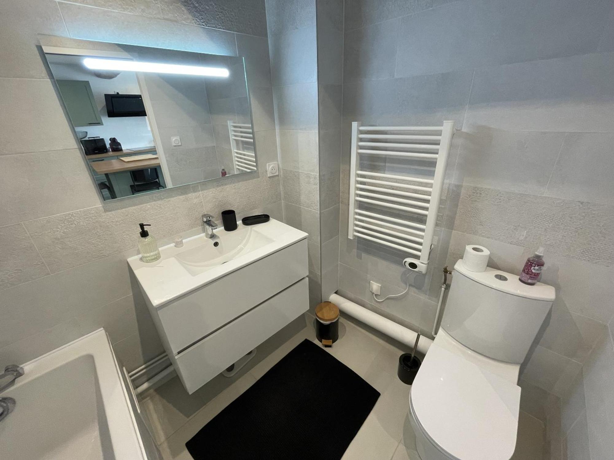 L'Authentique Apartment Chablis Bagian luar foto